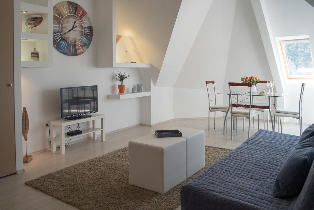 דירות בודפשט Flat With Unforgettable View מראה חיצוני תמונה